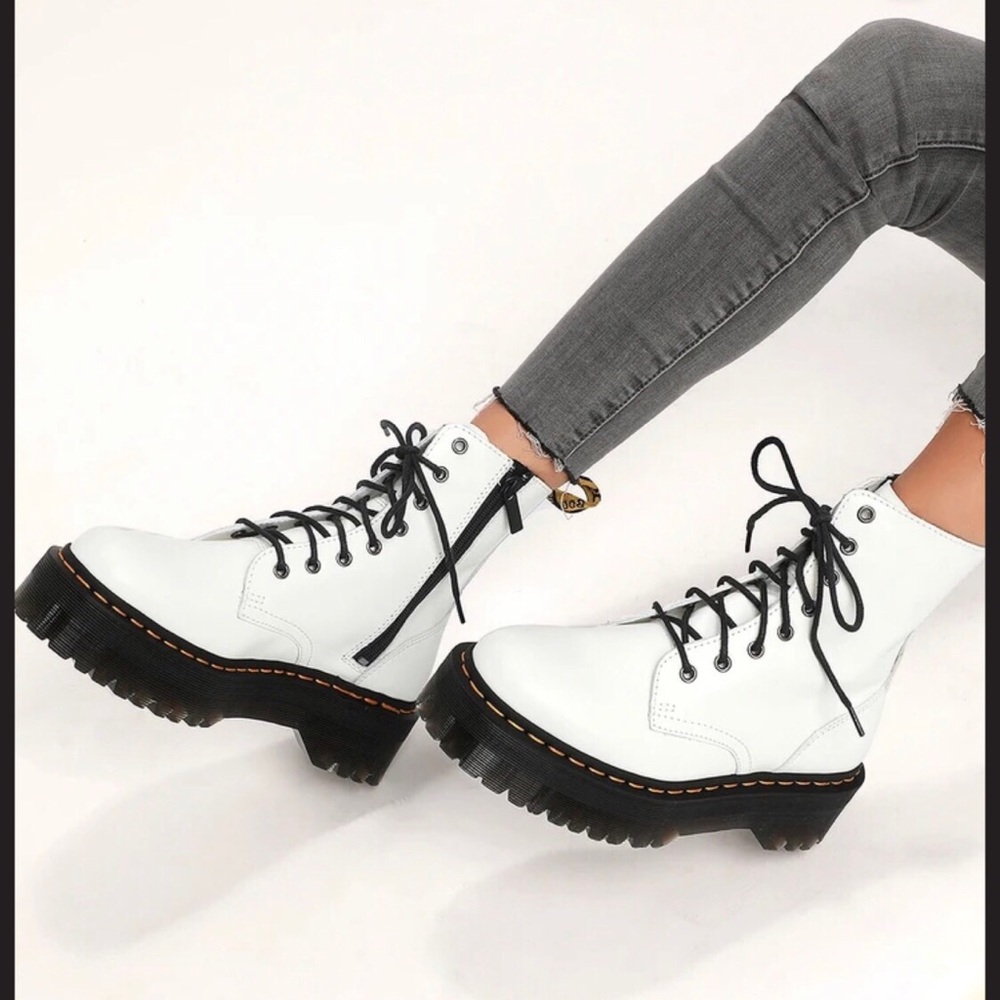 DR Martens JADON BOOTS SMOOTH LEATHER PLATFORM from Dr Martens. - Picture 2 of 6